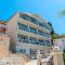 Apartments by the sea Brist, Makarska - 15714 - Podaca