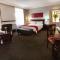 Court Classique Suite Hotel