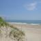 Oceanfront grandeur 4x4 Outerbanks - Fitzgerald