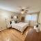 *Comfortable Townhome * King Beds * Long Term*