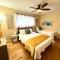 *Comfortable Townhome * King Beds * Long Term*