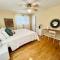 *Comfortable Townhome * King Beds * Long Term*