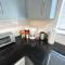 *Comfortable Townhome * King Beds * Long Term*