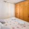 Amazing Home In Erzisce With Jacuzzi