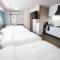 TOMMY CONDOMINIUM WAKASA 202
