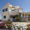Family friendly seaside apartments Krapanj, Sibenik - 18004