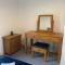 Spacious 3 bed flat a stones throw from the beach