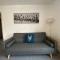 Spacious 3 bed flat a stones throw from the beach