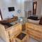 CHAMBRES PRIVEES CLIMATISEES-DOUCHES PERSONNELLES-NEFLIX-SALON