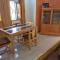 CHAMBRES PRIVEES CLIMATISEES-DOUCHES PERSONNELLES-NEFLIX-SALON