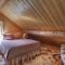 Bristol Head Acres Rustic Cabin