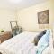 *Prime Pad * King Bed * Long Term Stays*