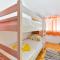 Family friendly apartments with a swimming pool Zadar - 18098 - زادار