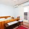 Apartments by the sea Gradac, Makarska - 18151