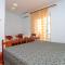 Apartments by the sea Gradac, Makarska - 18151