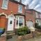 URBAN CITY SUITES 4 bed house, garden, Ideal for Contractors&Families - Quinton