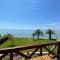 Seafront Family Apartment Ellie