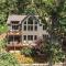 Grand Chalet with Hot Tub - Near Wintergreen Resort