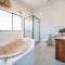 Salt Bush Beach House~the ultimate Fleurieu escape