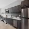 Pretty Rola 305 Superior Apartment w King Bed with Designer Furniture
