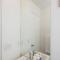 Toronto Downtown Core Two Bedroom Condo with CN Tower View, Free Parking