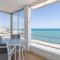 Lovely Beachfront Apartment with Panoramic Views