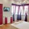 Апартамент Pink & Blue - 2BDR with Balcony - Wi-Fi