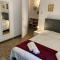 Rooms in San Domenico Maggiore 3