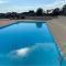 Petite maison avec piscine à 500m de la plage