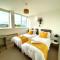 Stylish 2 bed flat in Basingstoke By 20Property Stays Short Lets & Serviced Accommodation