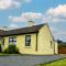 Garden Holiday Cottage by Trident Holiday Homes - Clogheen