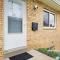 Stylish and Bright 4 Bedroom Home, Amazing Yard with Firepit, Game Room - Pittsburgh