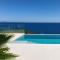 Kuro Beach House - Oceanfront Luxury & 25m pool