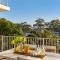 3 Bedroom Penthouse - Short Walk to Sandstone Point