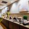 Crowne Plaza Newark Airport by IHG