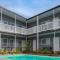 Pacific Motel 07