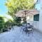 Apartment Ivana Borak - أوميس