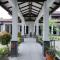 RedDoorz @ Avros Guest House Medan