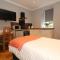 Signature - Linden Cottage Room 2