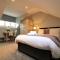 Signature - Linden Cottage Room 3
