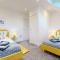 Funky 2 Bed (split level) Apartment in the Heart of Historic Rochester - Strood