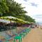 Maxs Beach House
