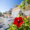 Lovely two-bedroom apartment with roof garden! EP7