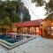 Tam Coc mountain bungalow