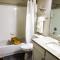 Lux 2BD 2BA minutes from the water - بينساكولا