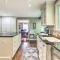 Large Private Yard: Grand Worcester Getaway