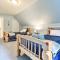 Large Private Yard: Grand Worcester Getaway