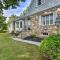 Large Private Yard: Grand Worcester Getaway