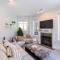 Panoramic Views from this gorgeous 2 Bed Property - Village Location - Whistler