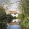 Maxmills Cottage - E1852